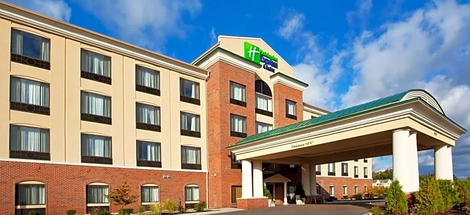 Holiday Inn Express Hotel & Suites Detroit-Utica by IHG