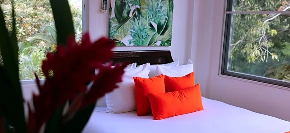 Albrook Inn