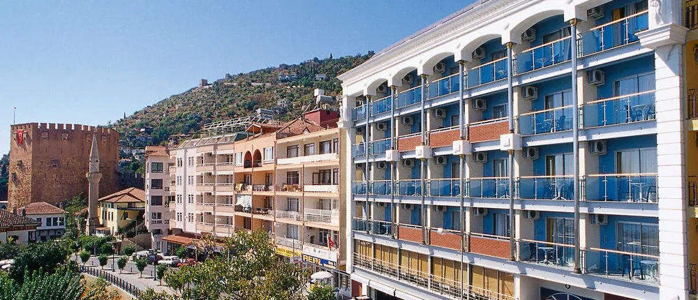 Numa Port Hotel