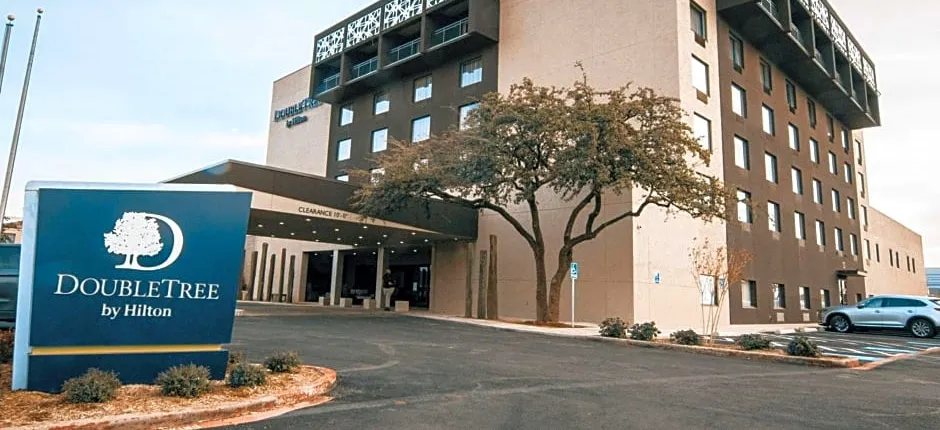 DoubleTree by Hilton Lubbock - University Area