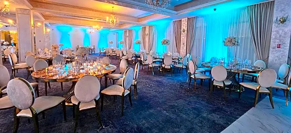 Queen Vera Hotel