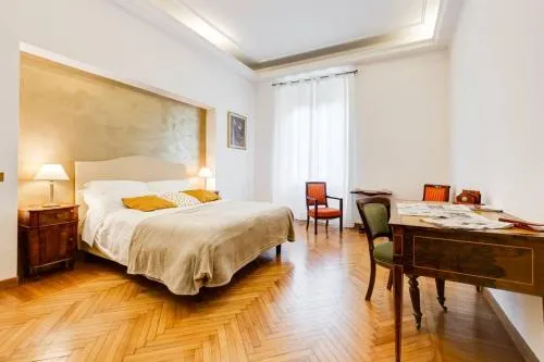 Spanish Steps Family Home by TreasureRome