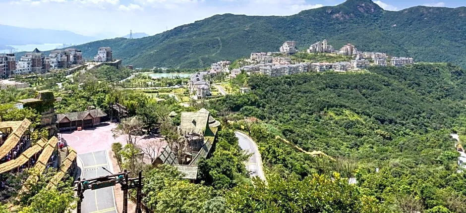 Zihuayuan Hotel (Shenzhen Dameisha Metro Station)