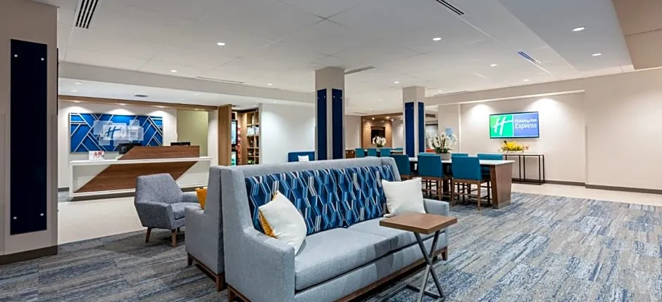 Holiday Inn Express & Suites Vaughan Southwest