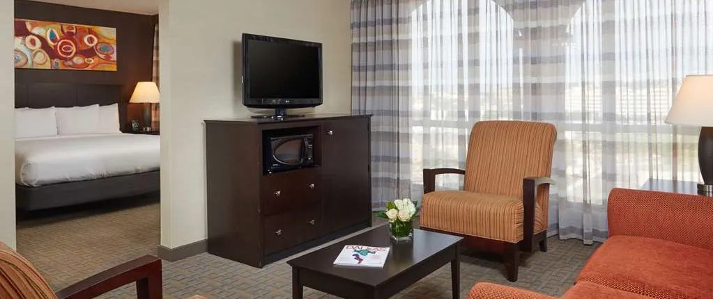 DoubleTree by Hilton Dallas - Market Center