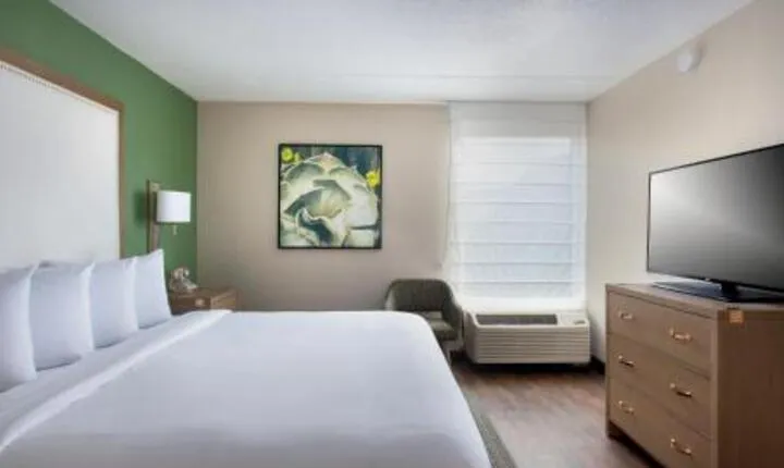 GUESTHOUSE INN & SUITES NASHVILLE / VANDERBILT