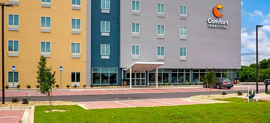 Comfort Inn & Suites
