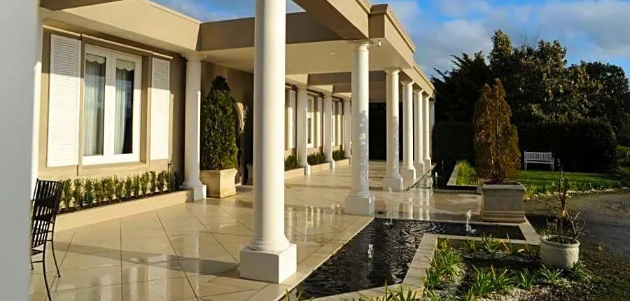 Norwood House Motel & Reception Centre