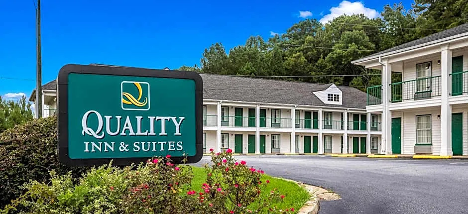 Quality Inn & Suites Greensboro near Lake Oconee