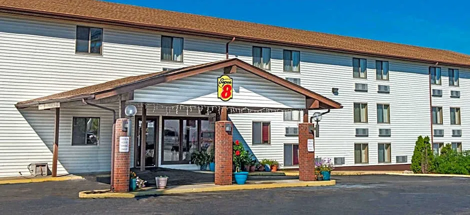 Super 8 by Wyndham Sullivan