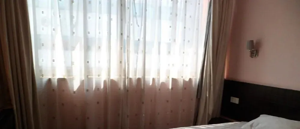 Daohuaxiang Holiday Harbor Hotel