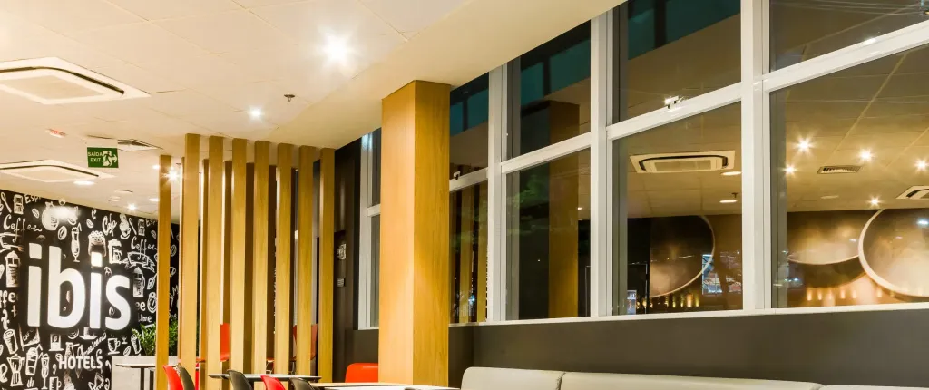 ibis Marilia