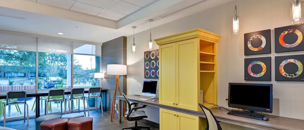 Home2 Suites by Hilton Tampa USF Near Busch Gardens