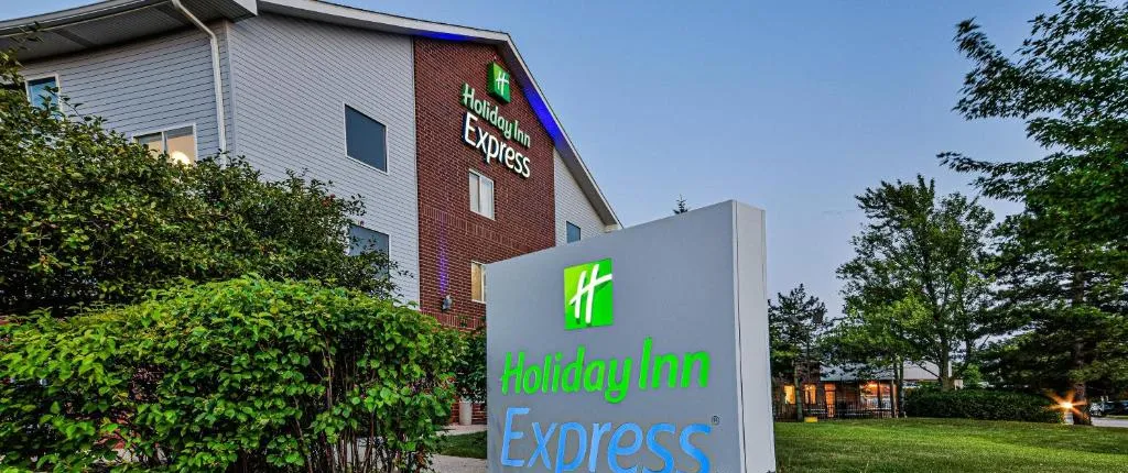 Holiday Inn Express Chicago NW - Vernon Hills, an IHG Hotel