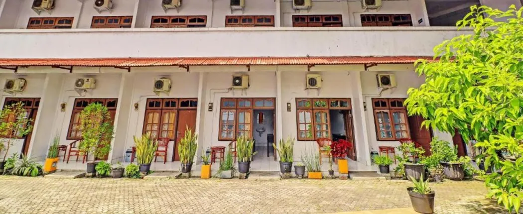 Super OYO 1356 Gusti Residence