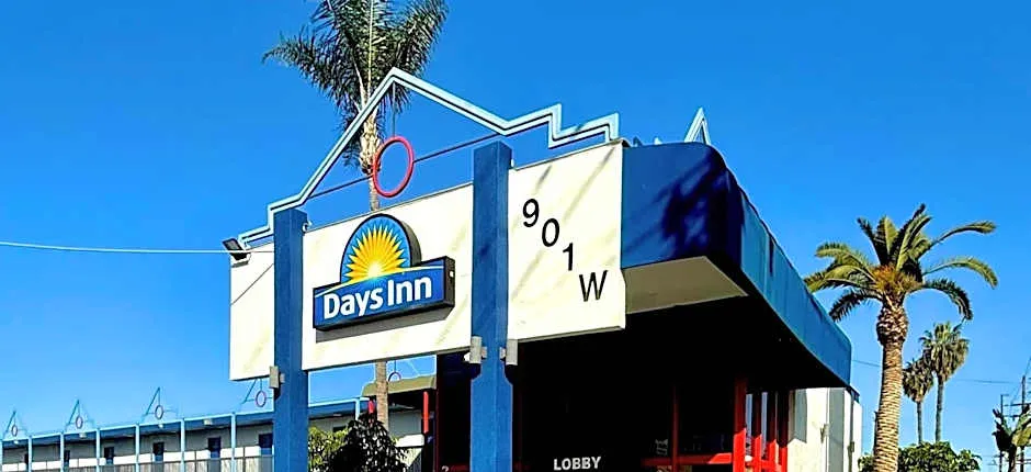 Days Inn by Wyndham Los Angeles LAX Airport/Stadium Area
