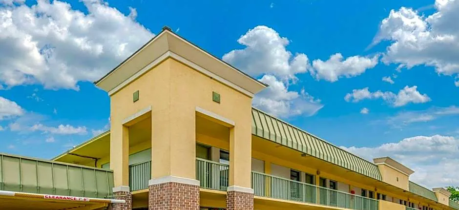 Quality Inn Savannah Historic District