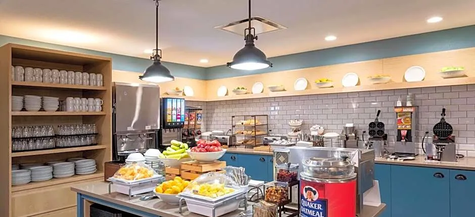 Country Inn & Suites by Radisson, Fargo, ND