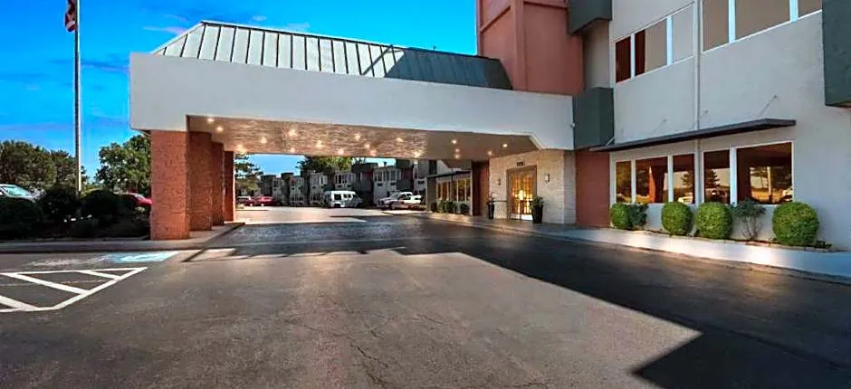 Surestay Plus Hotel by Best Western Lawton