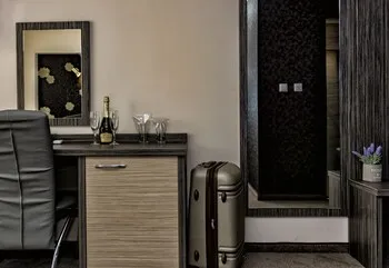 City Hotel