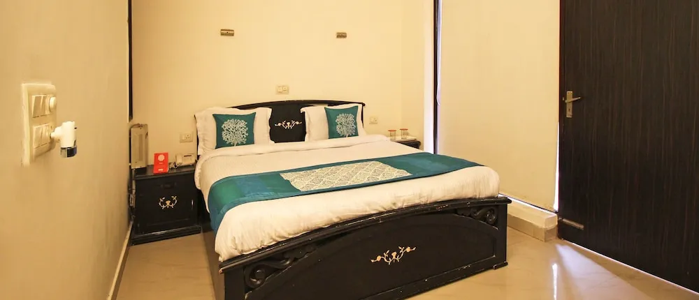 OYO 5118 Dreams Residency