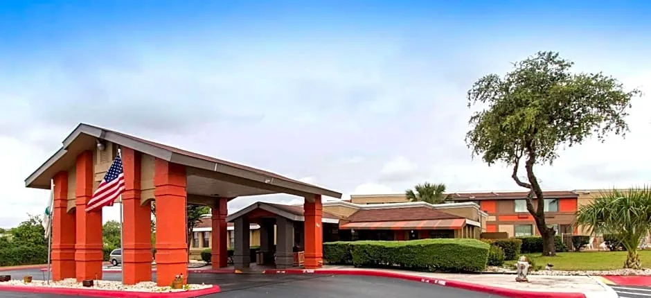 Quality Inn & Suites I-35 near AT&T Center