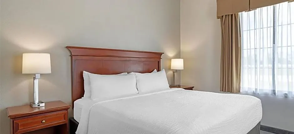 Best Western Plus Executive Hotel And Suites