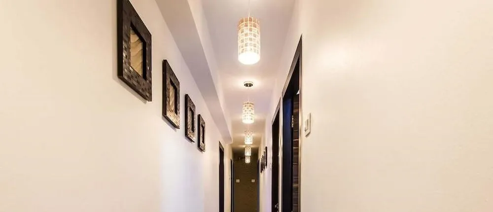 Room Maangta 136 - CST