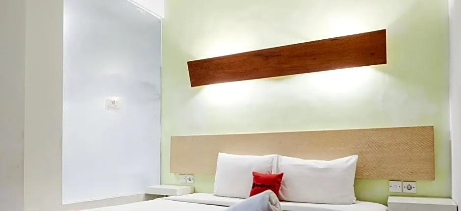 RedDoorz Plus at Sunrise Hotel Sanur