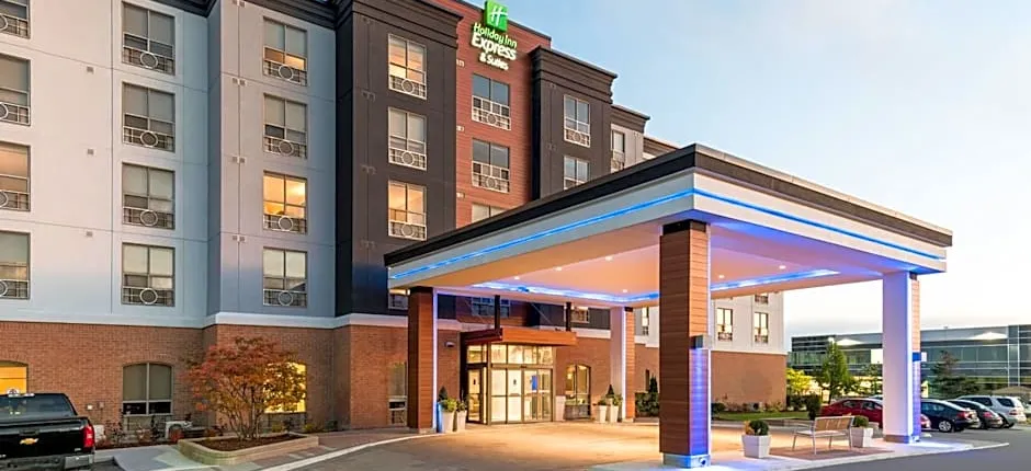 Holiday Inn Express Hotel & Suites Milton By IHG