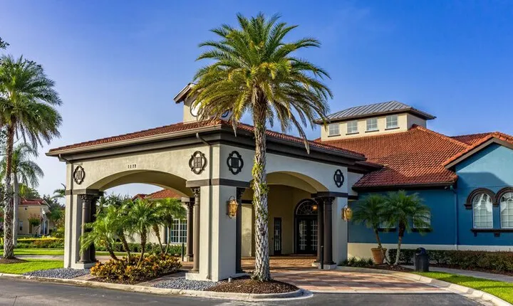 Fantastic Townhome with Pvt Pool&Lake view near Disney by RedAwning