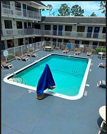 Motel 6-Bradenton, FL
