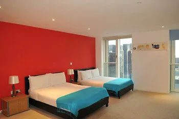 Zen Apartments - City Airport London