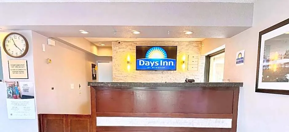Days Inn by Wyndham St. Charles IL