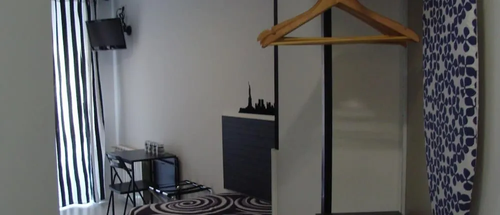 HOSTAL JQ MADRID 1