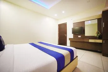 OYO 8588 Rainbow Inn