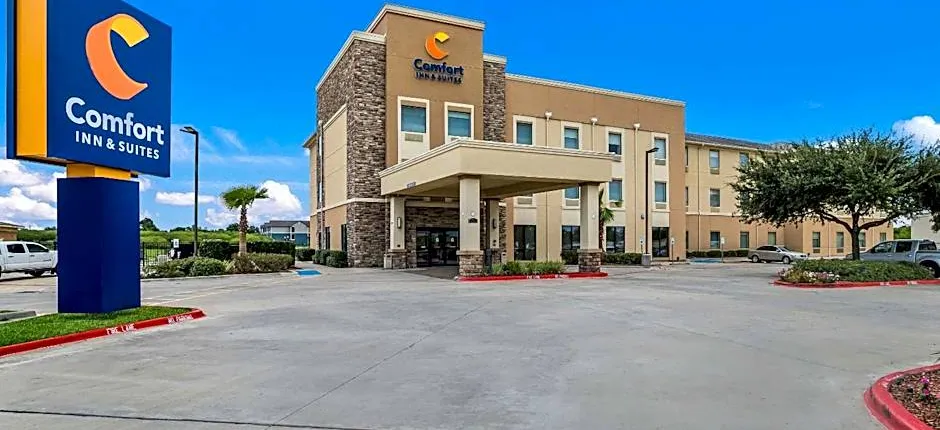 Comfort Inn & Suites Victoria North