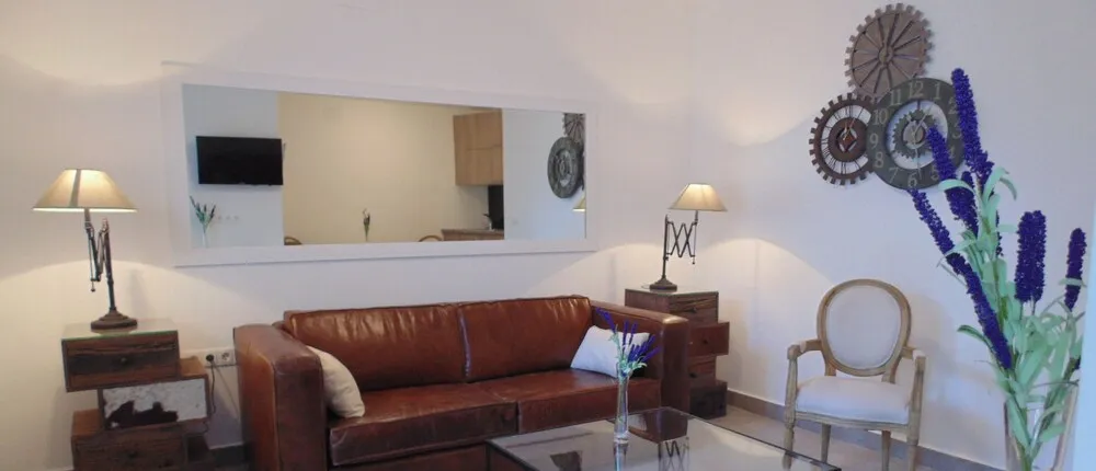 Downtown Luxury Suites
