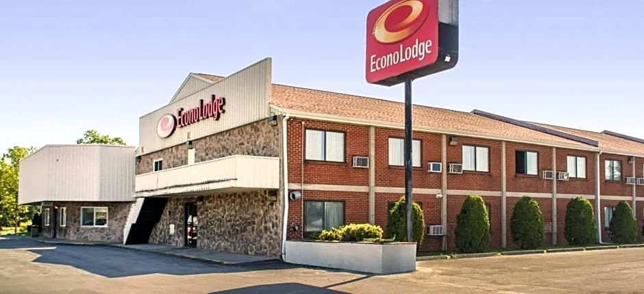Econo Lodge Darien Lakes