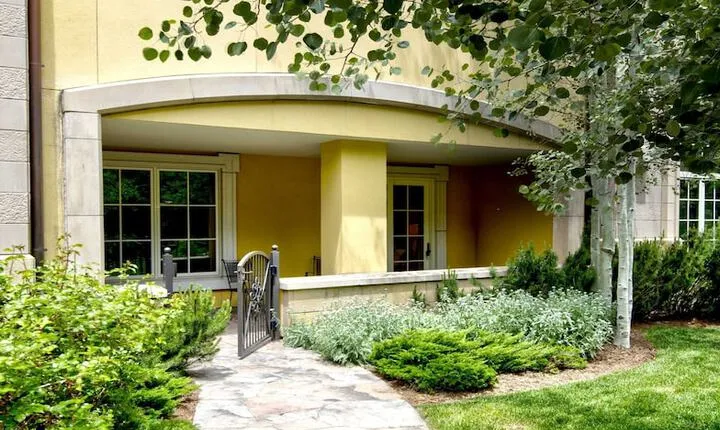 Ritz Carlton #5 2 Bedroom Condo by RedAwning