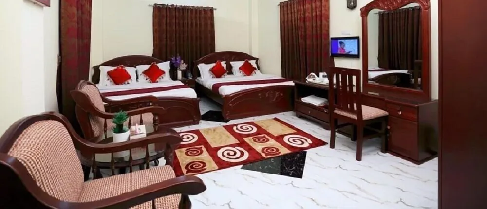 Hotel-All Season Lodge