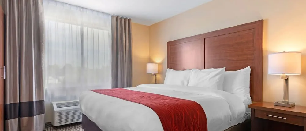 Comfort Inn & Suites