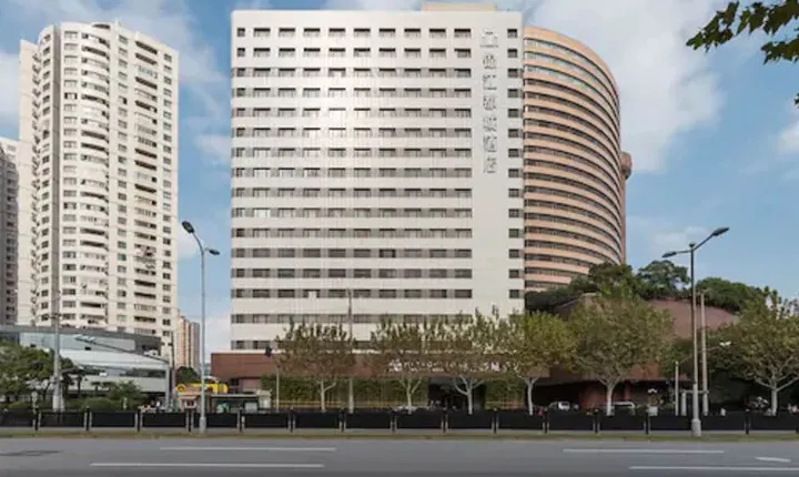 Jinjiang Metropolo Shanghai Xujiahui Nanhuating Hotel