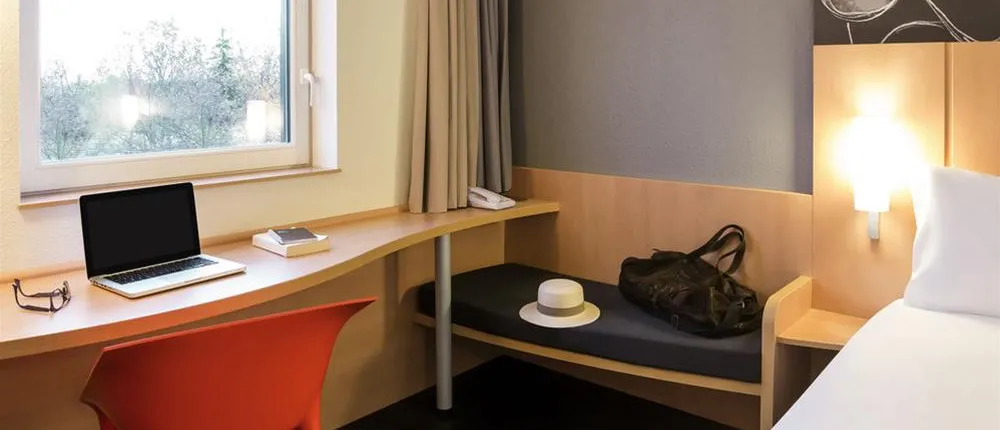 ibis Nîmes Ouest