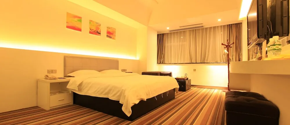 Shenghui Hotel