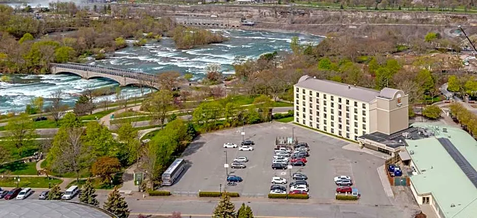 Comfort Inn The Pointe
