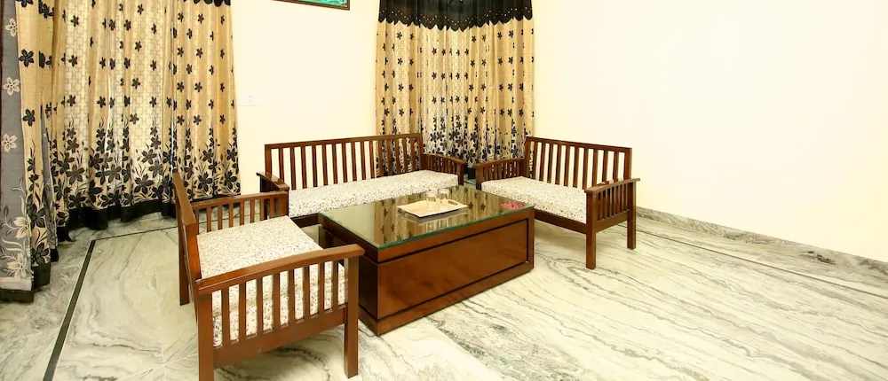 OYO 38009 The Sai Villa