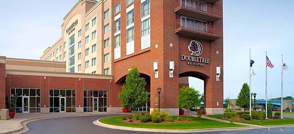 DoubleTree By Hilton Bay City Riverfront
