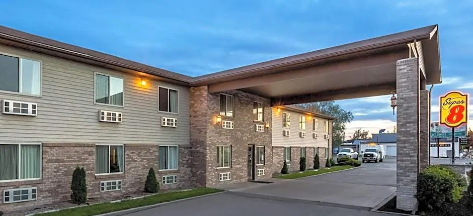 Super 8 by Wyndham Rexburg