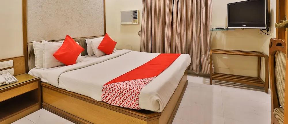 OYO 23337 Flagship Ashram Road